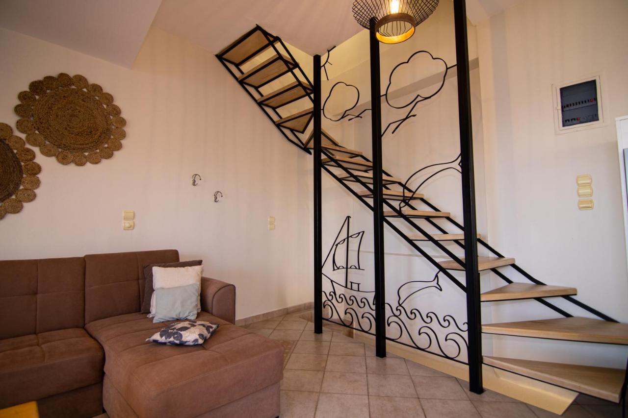 The Island House - Family Size Apt - Overlooking The Aegean - 3 Steps From The Beach Mochlos Exterior photo