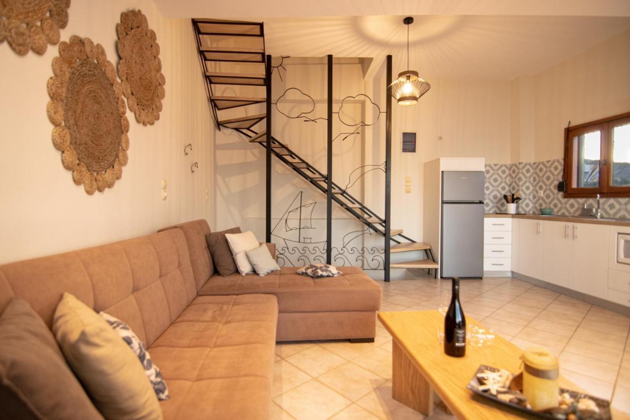 The Island House - Family Size Apt - Overlooking The Aegean - 3 Steps From The Beach Mochlos Exterior photo